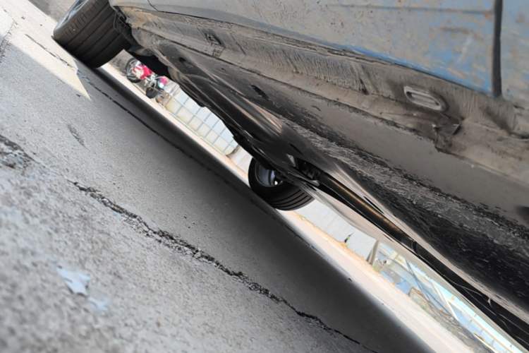 Used Volkswagen Tiguan L 2026 Model, PRO 380TSI Four-Wheel Drive R-Line Smart Luxury Edition Right Side Sill