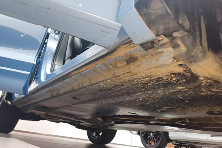 Used Volkswagen Tiguan L 2026 Model, PRO 380TSI Four-Wheel Drive R-Line Smart Luxury Edition Right Side Sill