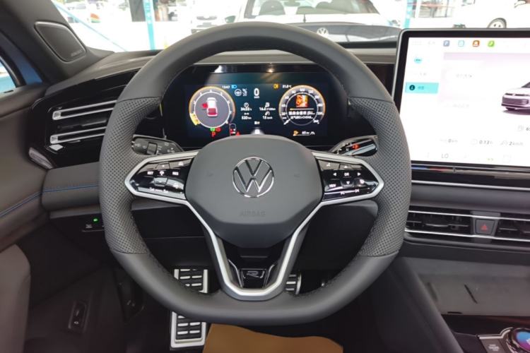 Used Volkswagen Tiguan L 2026 Model, PRO 380TSI Four-Wheel Drive R-Line Smart Luxury Edition Steering Wheel