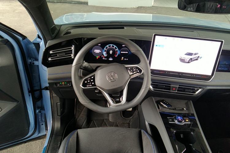 Used Volkswagen Tiguan L 2026 Model, PRO 380TSI Four-Wheel Drive R-Line Smart Luxury Edition Steering Wheel