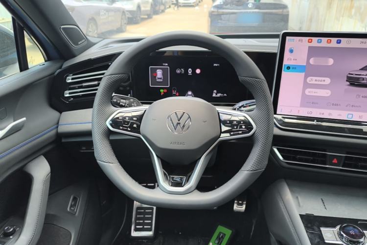 Used Volkswagen Tiguan L 2026 Model, PRO 380TSI Four-Wheel Drive R-Line Smart Luxury Edition Steering Wheel