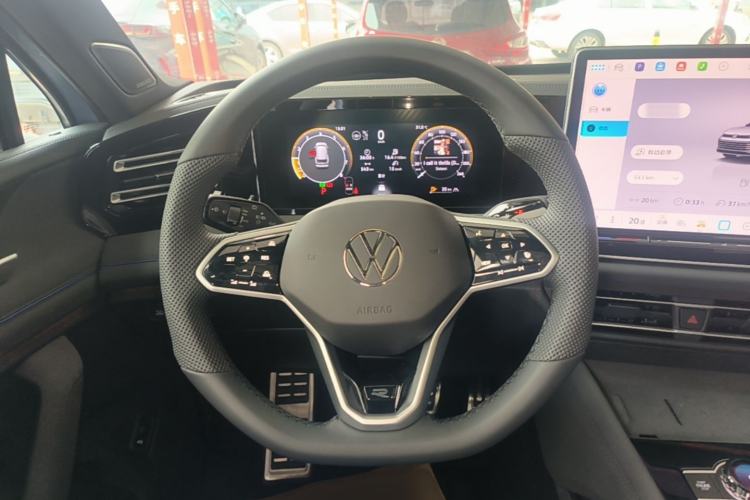 Used Volkswagen Tiguan L 2026 Model, PRO 380TSI Four-Wheel Drive R-Line Smart Luxury Edition Steering Wheel