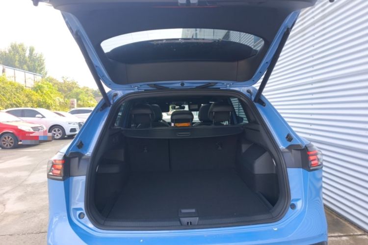 Used Volkswagen Tiguan L 2026 Model, PRO 380TSI Four-Wheel Drive R-Line Smart Luxury Edition Trunk