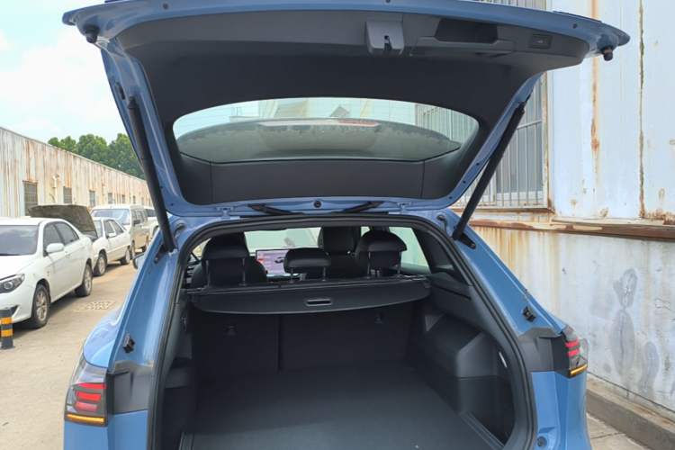 Used Volkswagen Tiguan L 2026 Model, PRO 380TSI Four-Wheel Drive R-Line Smart Luxury Edition Trunk