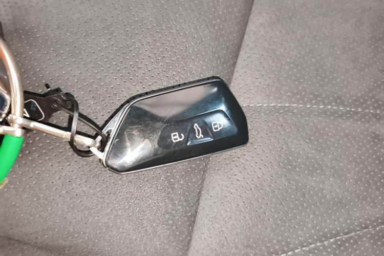 Used Volkswagen Tiguan L 2026 Model, PRO 380TSI Four-Wheel Drive R-Line Smart Luxury Edition Vehicle Key