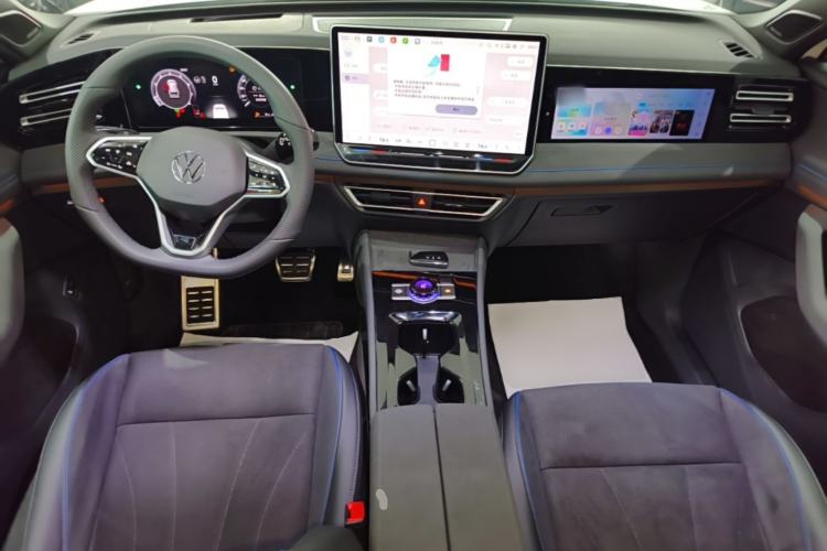 Used Volkswagen Tiguan L 2026 Model, PRO 380TSI Four-Wheel Drive R-Line Smart Luxury Edition Center Console