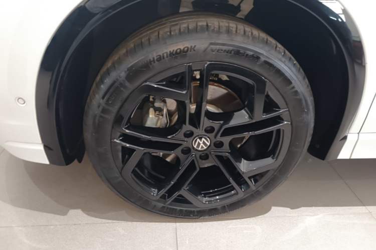 Used Volkswagen Tiguan L 2026 Model, PRO 380TSI Four-Wheel Drive R-Line Smart Luxury Edition Left Front Wheel Hub