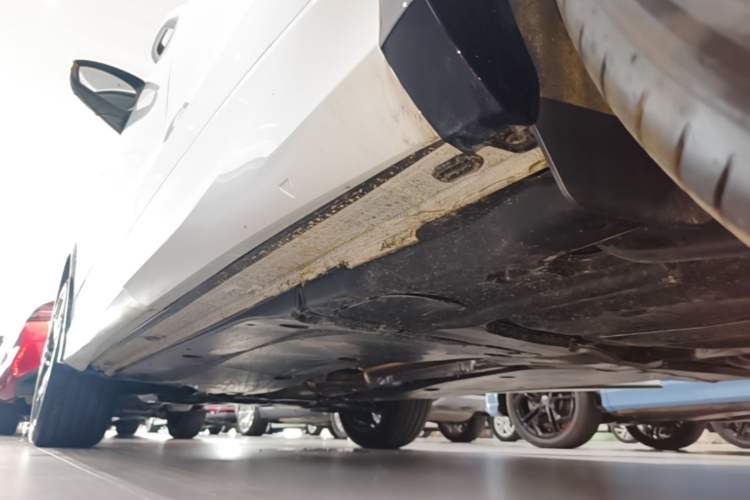 Used Volkswagen Tiguan L 2026 Model, PRO 380TSI Four-Wheel Drive R-Line Smart Luxury Edition Left Side Sill