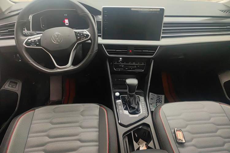 Used Volkswagen Tiguan L New Energy 2023 430 PHEV Plug-in Hybrid Flagship Edition Center Console