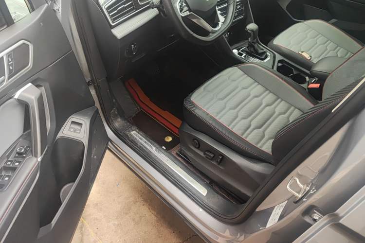 Used Volkswagen Tiguan L New Energy 2023 430 PHEV Plug-in Hybrid Flagship Edition Driver Seat