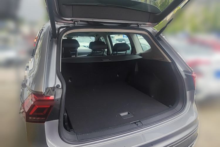 Used Volkswagen Tiguan L New Energy 2023 430 PHEV Plug-in Hybrid Flagship Edition Trunk