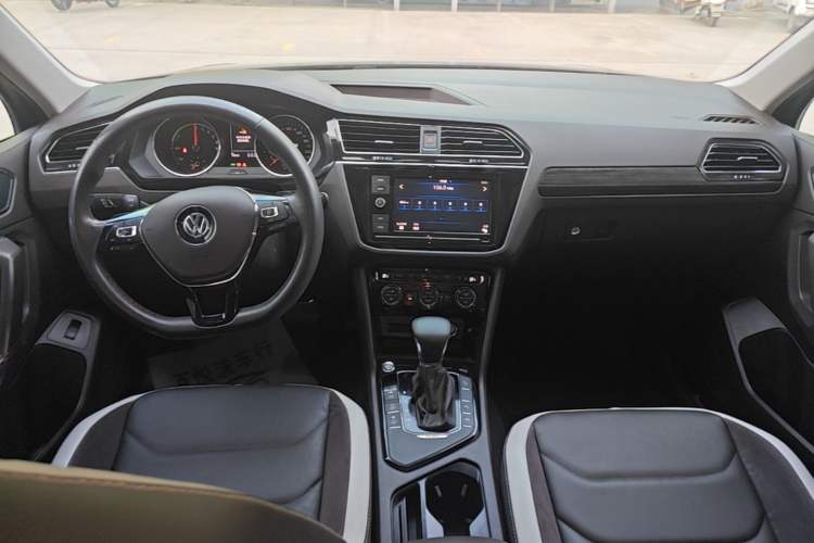 Used Volkswagen Tiguan L New Energy 2019 430 PHEV Hybrid Luxury Edition Center Console
