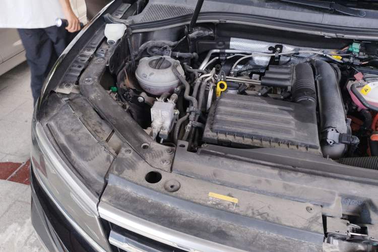 Used Volkswagen Tiguan L New Energy 2019 430 PHEV Hybrid Flagship Model Engine Bay Right