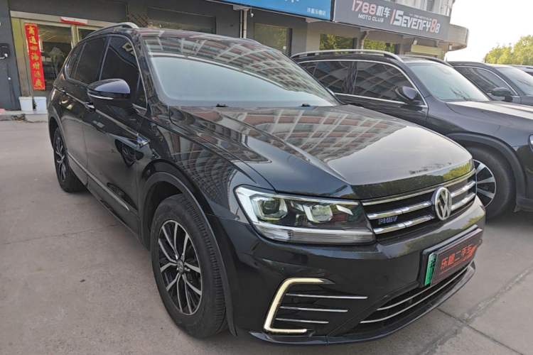 Used Volkswagen Tiguan L New Energy 2019 430 PHEV Hybrid Luxury Edition Front Right 45 Deg