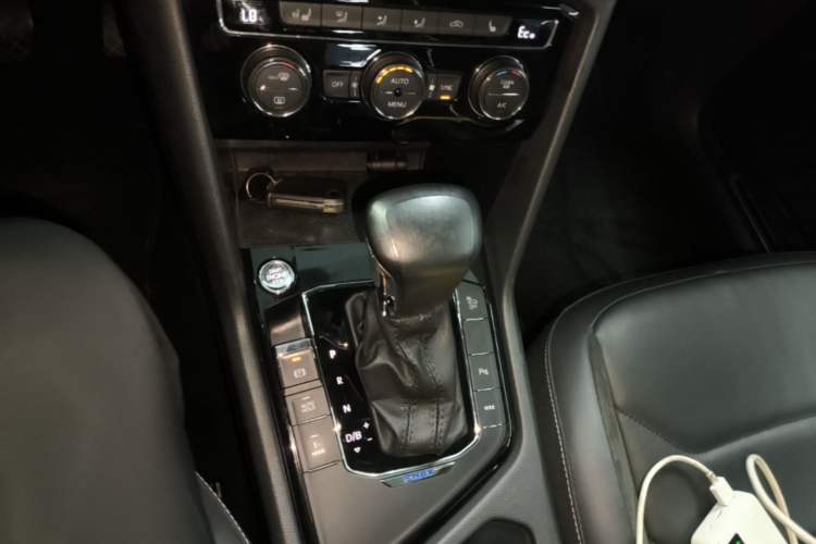 Used Volkswagen Tiguan L New Energy 2019 430 PHEV Hybrid Luxury Edition Gear Lever