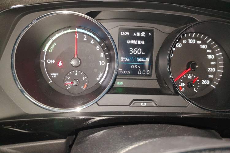 Used Volkswagen Tiguan L New Energy 2019 430 PHEV Hybrid Flagship Model Odometer Close Up