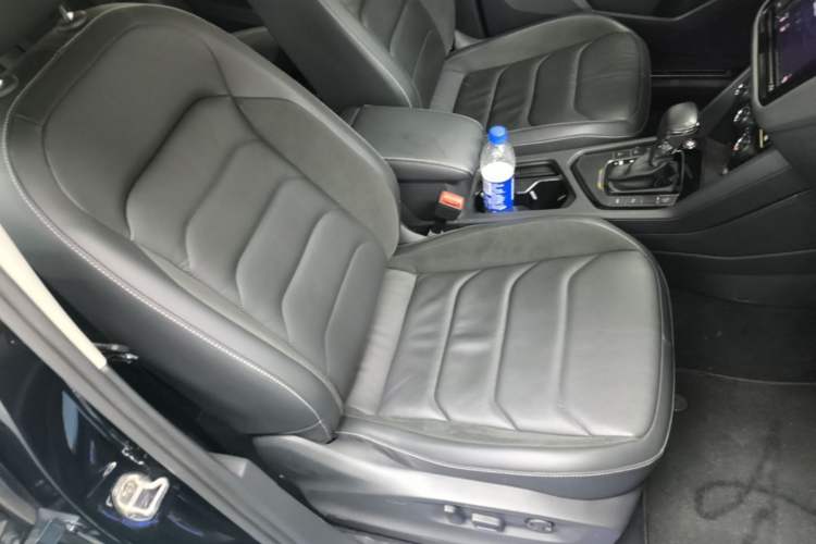 Used Volkswagen Tiguan L New Energy 2019 430 PHEV Hybrid Luxury Edition Right Front Seat