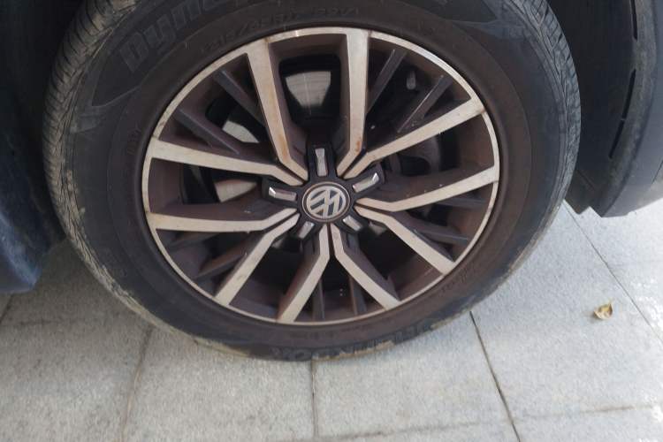 Used Volkswagen Tiguan L New Energy 2019 430 PHEV Hybrid Flagship Model Right Front Wheel Hub