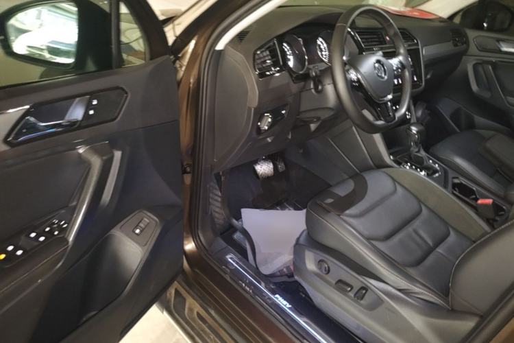 Used Volkswagen Tiguan L New Energy 2019 430 PHEV Hybrid Luxury Edition Driver Seat