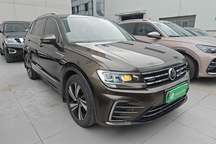 Used Volkswagen Tiguan L New Energy 2019 430 PHEV Hybrid Luxury Edition Front Right 45 Deg