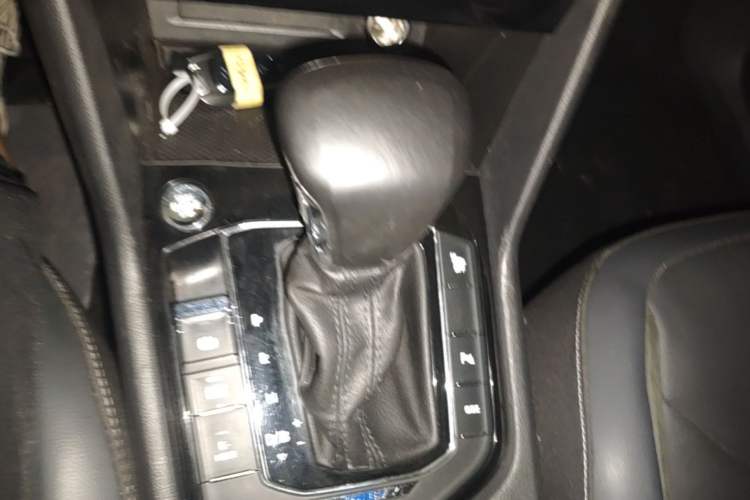 Used Volkswagen Tiguan L New Energy 2019 430 PHEV Hybrid Luxury Edition Gear Lever