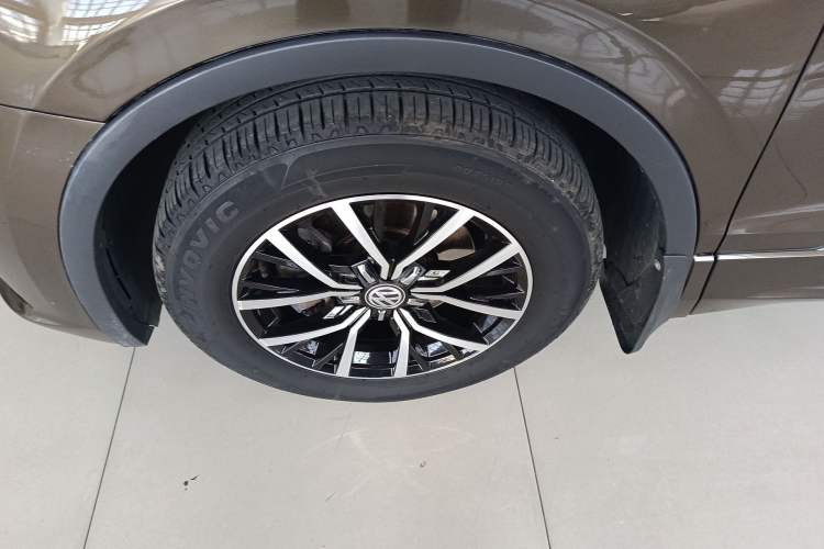 Used Volkswagen Tiguan L New Energy 2019 430 PHEV Hybrid Luxury Edition Left Front Wheel Hub