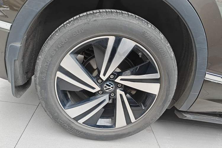 Used Volkswagen Tiguan L New Energy 2019 430 PHEV Hybrid Luxury Edition Right Rear Wheel Hub