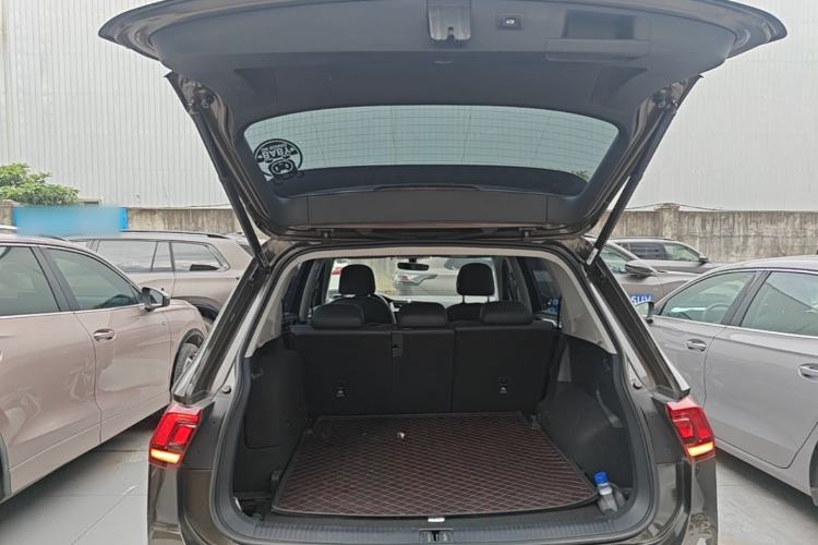 Used Volkswagen Tiguan L New Energy 2019 430 PHEV Hybrid Luxury Edition Trunk