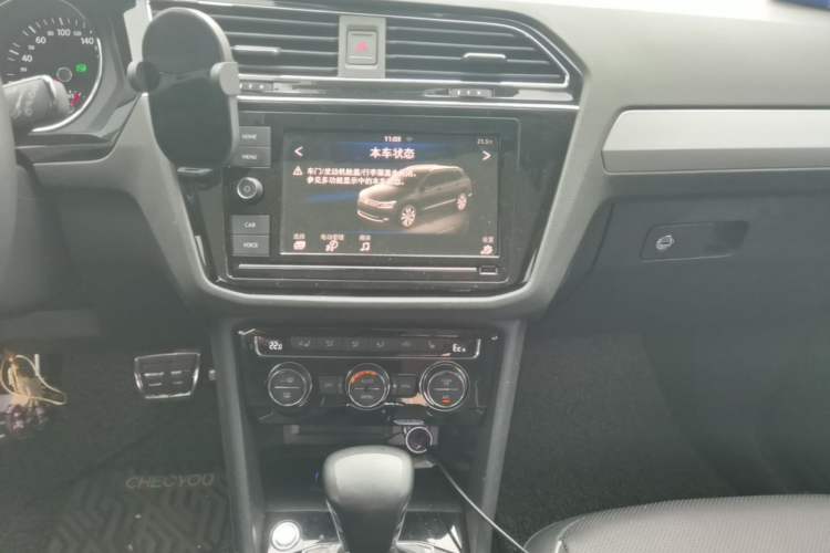 Used Volkswagen Tiguan L New Energy 2019 430 PHEV Hybrid Flagship Model Audio And AC Panel