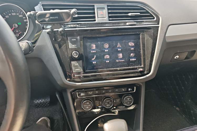 Used Volkswagen Tiguan L New Energy 2019 430 PHEV Hybrid Flagship Model Audio And AC Panel