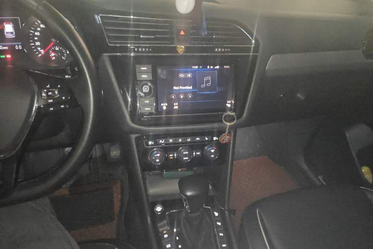 Used Volkswagen Tiguan L New Energy 2019 430 PHEV Hybrid Flagship Model Audio And AC Panel