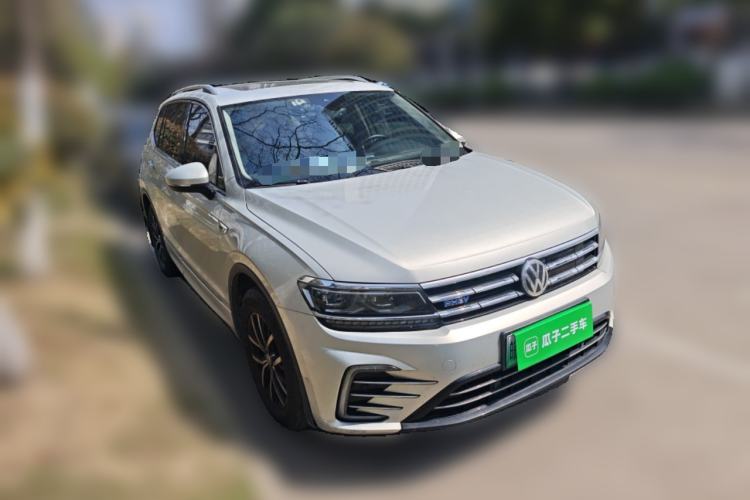 Used Volkswagen Tiguan L New Energy 2019 430 PHEV Hybrid Flagship Model Front Right 45 Deg