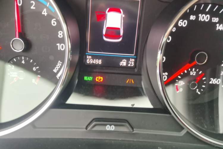 Used Volkswagen Tiguan L New Energy 2019 430 PHEV Hybrid Flagship Model Odometer Close Up