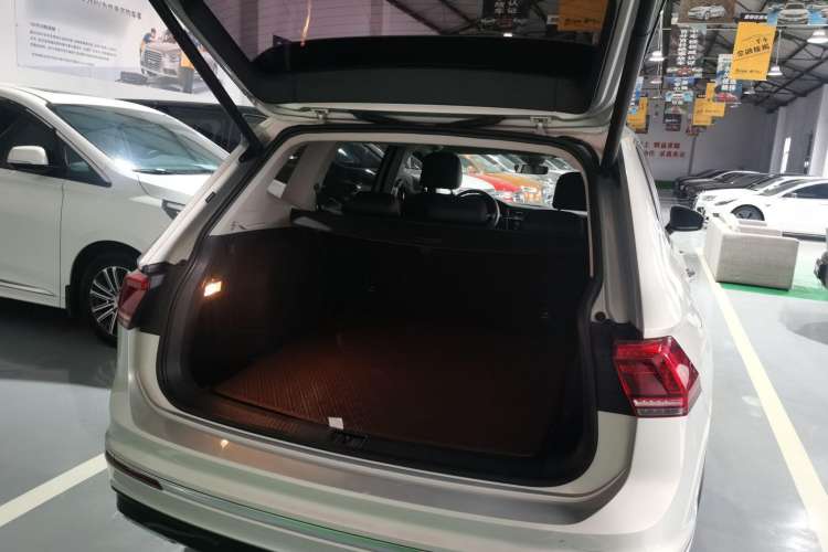 Used Volkswagen Tiguan L New Energy 2019 430 PHEV Hybrid Flagship Model Trunk