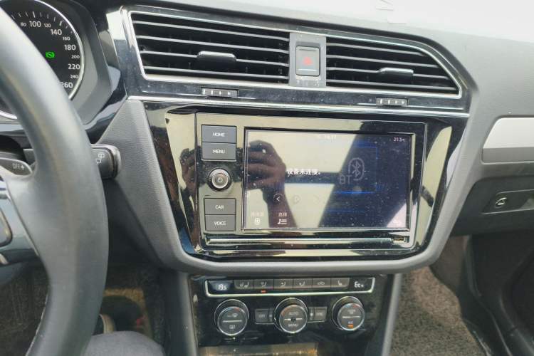 Used Volkswagen Tiguan L New Energy 2019 430 PHEV Hybrid Flagship Model Audio And AC Panel