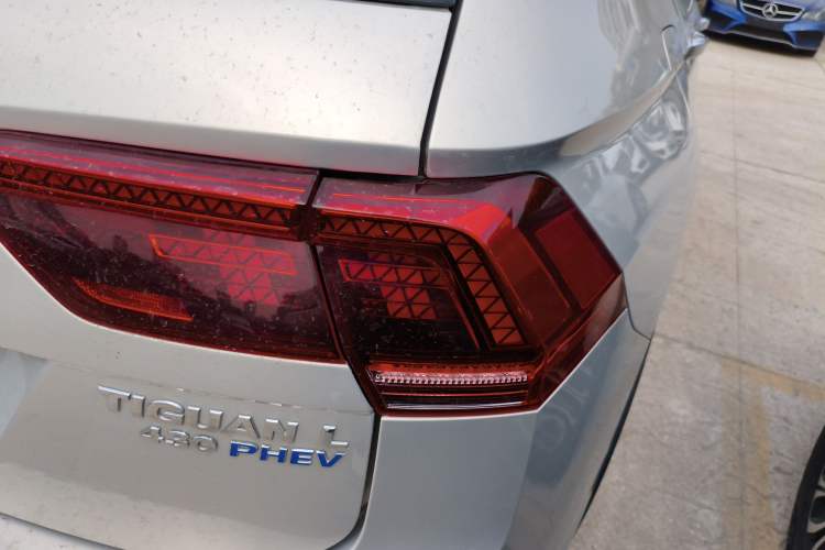 Used Volkswagen Tiguan L New Energy 2019 430 PHEV Hybrid Flagship Model Right Rear Taillight