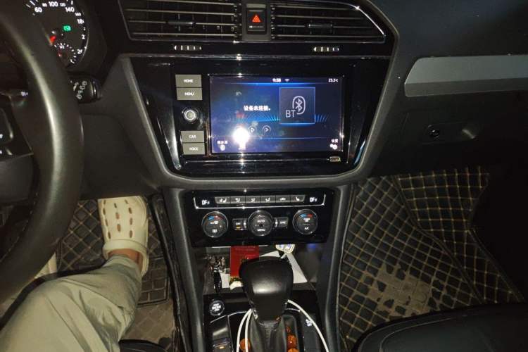 Used Volkswagen Tiguan L New Energy 2019 430 PHEV Hybrid Luxury Edition Audio And AC Panel