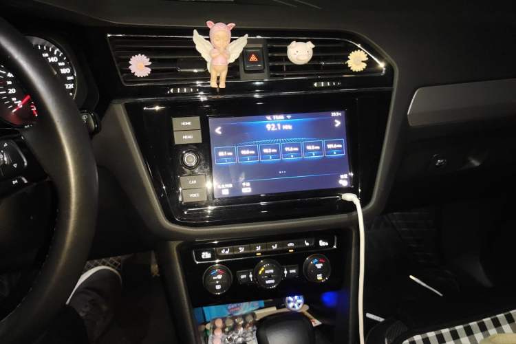 Used Volkswagen Tiguan L New Energy 2019 430 PHEV Hybrid Flagship Model Audio And AC Panel