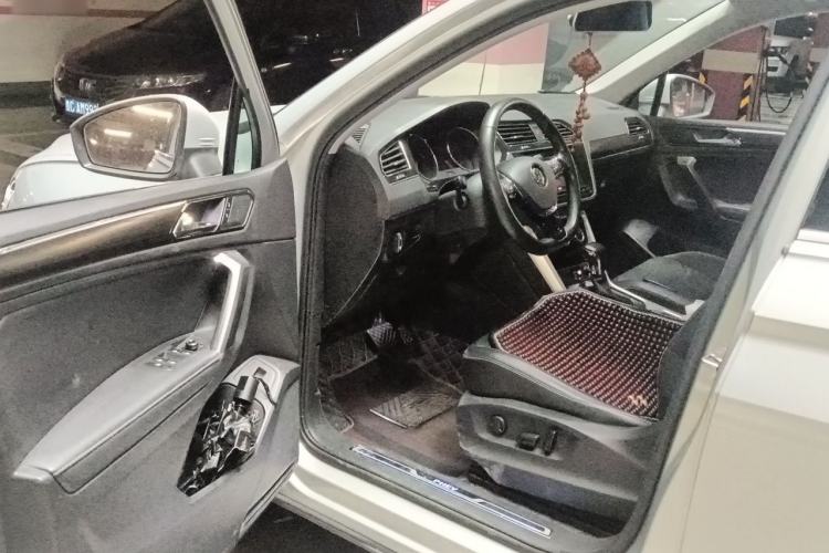 Used Volkswagen Tiguan L New Energy 2019 430 PHEV Hybrid Luxury Edition Driver Seat