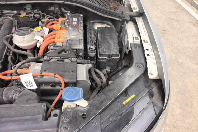 Used Volkswagen Tiguan L New Energy 2019 430 PHEV Hybrid Luxury Edition Engine Bay Left