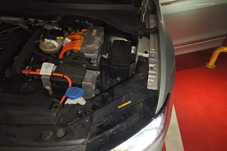 Used Volkswagen Tiguan L New Energy 2019 430 PHEV Hybrid Luxury Edition Engine Bay Left