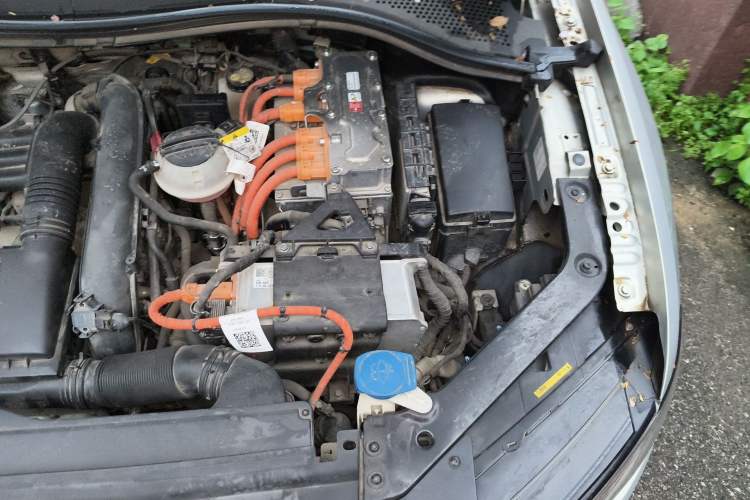 Used Volkswagen Tiguan L New Energy 2019 430 PHEV Hybrid Luxury Edition Engine Bay Left