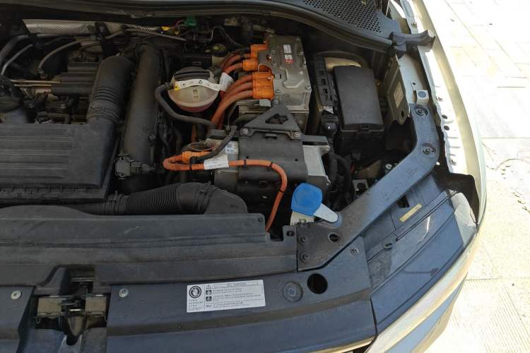 Used Volkswagen Tiguan L New Energy 2019 430 PHEV Hybrid Luxury Edition Engine Bay Left