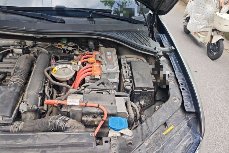 Used Volkswagen Tiguan L New Energy 2019 430 PHEV Hybrid Luxury Edition Engine Bay Left