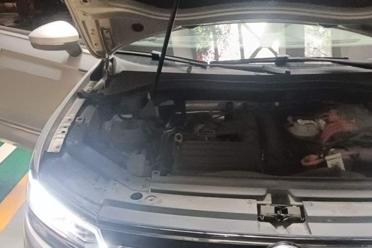 Used Volkswagen Tiguan L New Energy 2019 430 PHEV Hybrid Luxury Edition Engine Bay Right