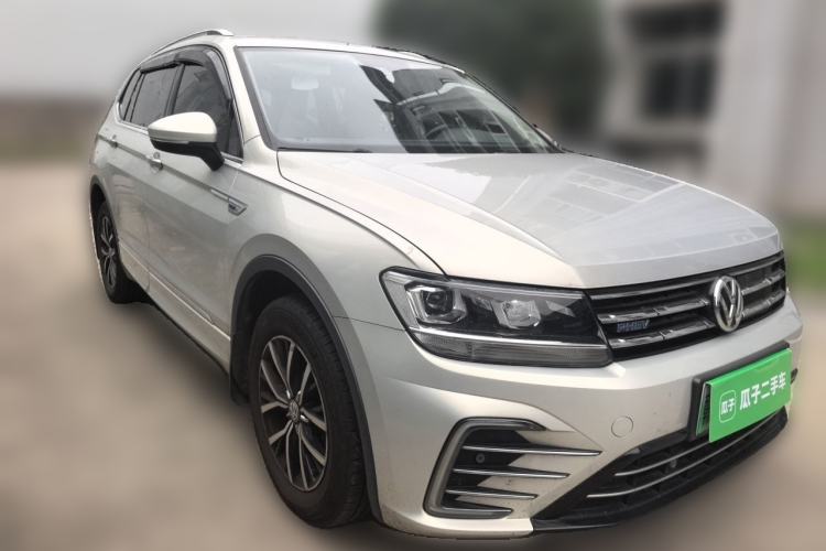 Used Volkswagen Tiguan L New Energy 2019 430 PHEV Hybrid Luxury Edition Front Right 45 Deg