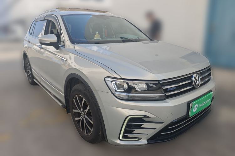 Used Volkswagen Tiguan L New Energy 2019 430 PHEV Hybrid Luxury Edition Front Right 45 Deg