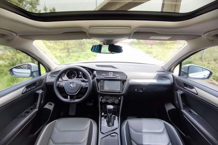 Used Volkswagen Tiguan L New Energy 2019 430 PHEV Hybrid Flagship Model Interior 4