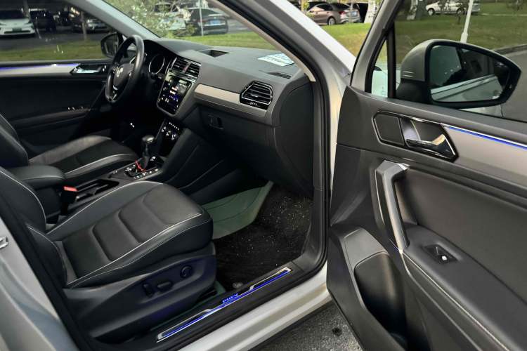 Used Volkswagen Tiguan L New Energy 2019 430 PHEV Hybrid Flagship Model Interior 6