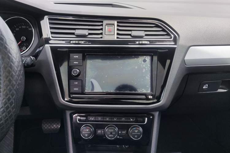 Used Volkswagen Tiguan L New Energy 2019 430 PHEV Hybrid Flagship Model Interior 6